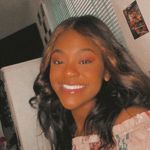 Meet your Posher, Sasha